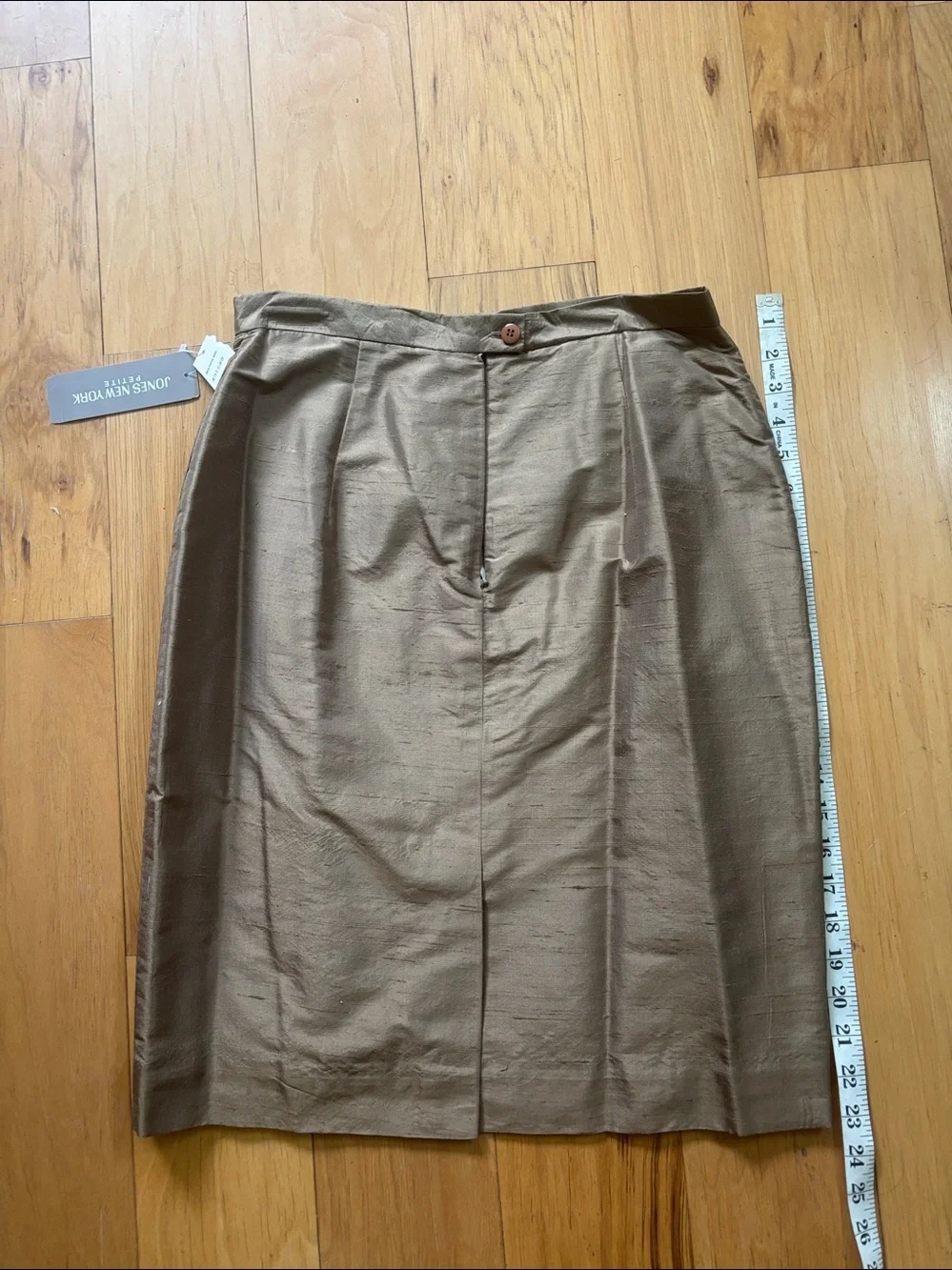 Vintage Jones New York tan/ brown silk suit size 12 petite. NWT